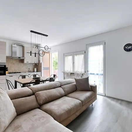 Golden House - Apartment *